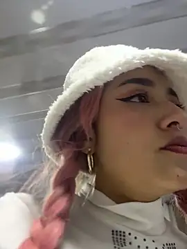 trinitych  online show from March 25, 2026, 1:28 am