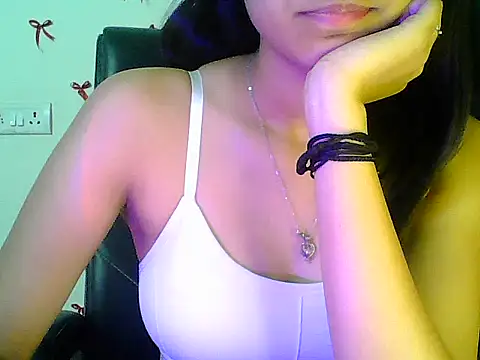 Hot Deepansi02 online show from May 26, 2026, 4:05 pm