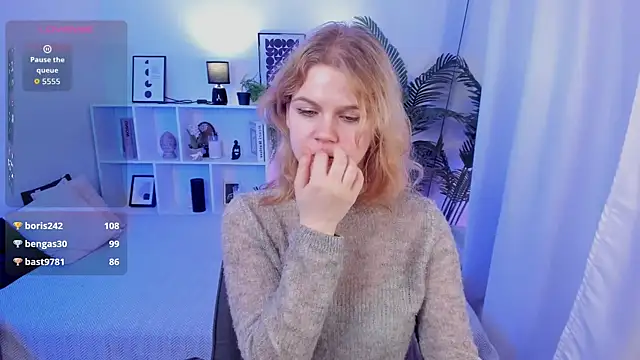 ElizabethVane online show from May 14, 2026, 5:54 pm