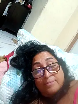 ianaellem online show from April 16, 2026, 2:45 am