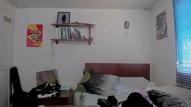 Snapshot of KittyFeet1 chatting on March 25, 2026, 6:40 pm KittyFeet1 online show from March 25, 2026, 6:40 pm