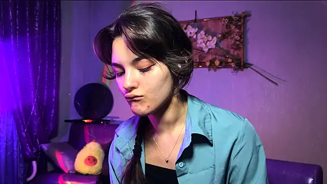 CareyDevan online show from April 8, 2026, 2:07 pm