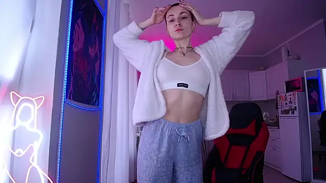 Snapshot of Hope_Foxter chatting on April 3, 2026, 5:47 am Hope Foxter online show from April 3, 2026, 5:47 am