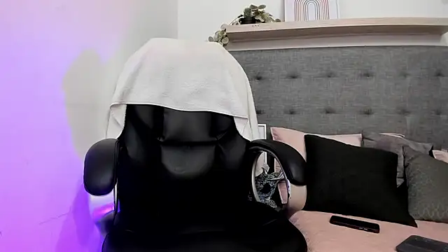 Andrew restrepoo online show from March 21, 2026, 9:14 am