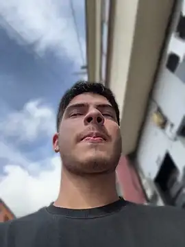 ApoloGray   online show from April 15, 2026, 7:58 pm