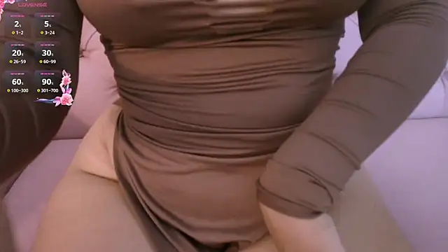 Snapshot of Aminaa_Kaarim chatting on April 15, 2026, 6:56 pm Aminaa Kaarim online show from April 15, 2026, 6:56 pm