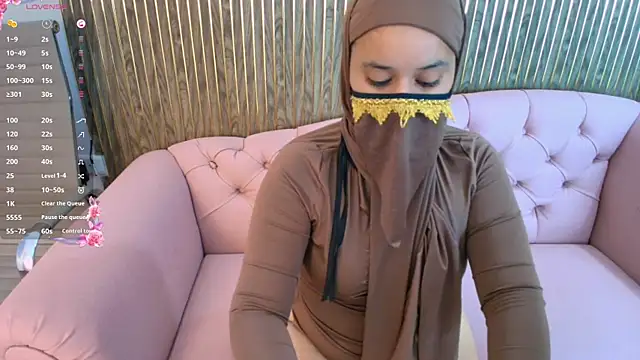 Snapshot of Aminaa_Kaarim chatting on April 30, 2026, 7:21 pm Aminaa Kaarim online show from April 30, 2026, 7:21 pm