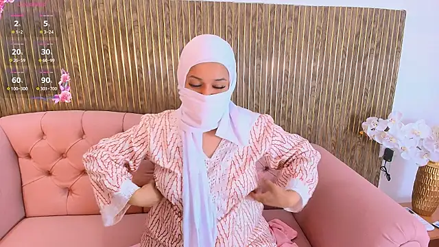 Snapshot of Aminaa_Kaarim chatting on March 16, 2026, 6:32 pm Aminaa Kaarim online show from March 16, 2026, 6:32 pm