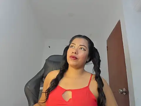 Snapshot of alannaht chatting on April 4, 2026, 3:07 pm alannaht online show from April 4, 2026, 3:07 pm