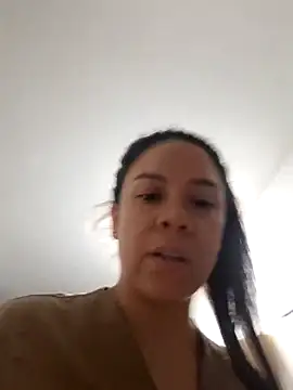 Snapshot of Aila_Phone chatting on March 21, 2026, 4:35 am Aila Phone online show from March 21, 2026, 4:35 am