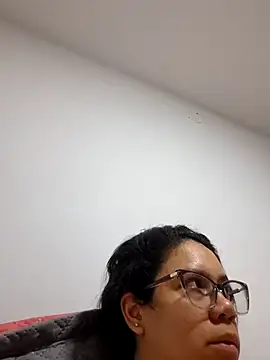 Snapshot of Aila_Phone chatting on April 6, 2026, 4:46 am Aila Phone online show from April 6, 2026, 4:46 am