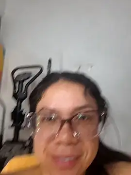 Snapshot of Aila_Phone chatting on April 12, 2026, 5:00 am Aila Phone online show from April 12, 2026, 5:00 am