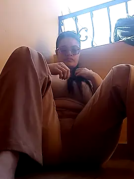 annie yin1 online show from March 26, 2026, 1:42 pm