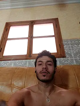 Snapshot of Thewildaliii0 chatting on April 1, 2026, 4:26 pm Thewildaliii0 online show from April 1, 2026, 4:26 pm