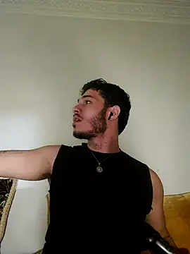 Thewildaliii0 online show from April 28, 2026, 10:58 pm