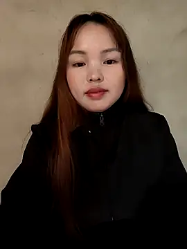 Mina xYx online show from May 9, 2026, 4:32 pm