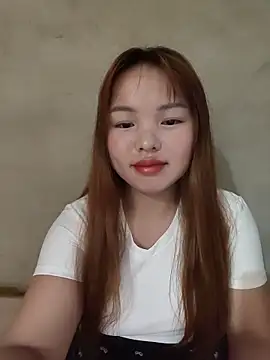 Mina xYx online show from May 13, 2026, 4:41 am