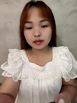 Mina xYx online show from May 5, 2026, 2:03 am