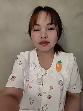 Mina xYx online show from May 16, 2026, 2:43 am