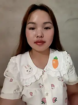 Mina xYx online show from May 28, 2026, 4:42 am