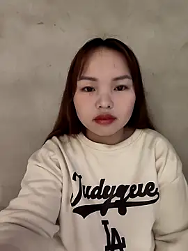 Mina xYx online show from May 9, 2026, 4:27 am