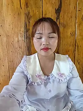 Mina xYx online show from May 14, 2026, 4:53 am