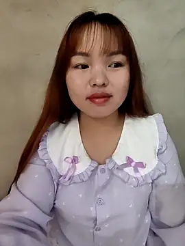 Mina xYx online show from May 7, 2026, 2:09 pm