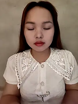 Mina xYx online show from May 8, 2026, 2:15 am