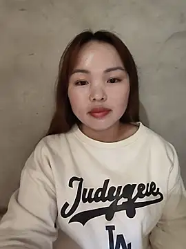 Mina xYx online show from May 23, 2026, 2:38 pm