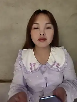 Mina xYx online show from May 13, 2026, 4:47 pm