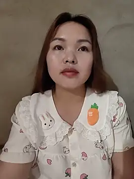 Mina xYx online show from May 20, 2026, 4:37 pm