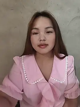 Mina xYx online show from May 25, 2026, 4:17 pm