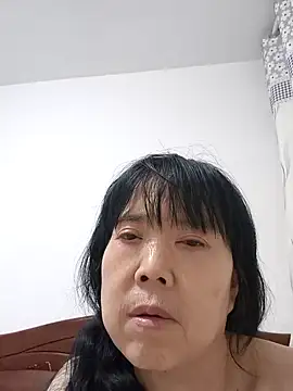 Snapshot of xushour chatting on June 6, 2026, 5:18 pm xushour online show from June 6, 2026, 5:18 pm