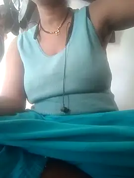 Snapshot of Mona_ji32 chatting on April 7, 2026, 5:09 am Mona ji32 online show from April 7, 2026, 5:09 am