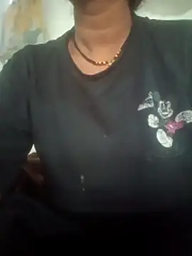 Snapshot of Mona_ji32 chatting on March 26, 2026, 1:04 am Mona ji32 online show from March 26, 2026, 1:04 am