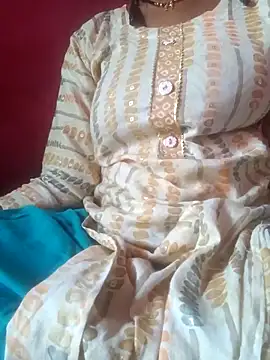 Snapshot of Mona_ji32 chatting on April 11, 2026, 11:25 am Mona ji32 online show from April 11, 2026, 11:25 am