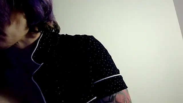 kitty-kitten82 online show from March 27, 2026, 12:28 pm