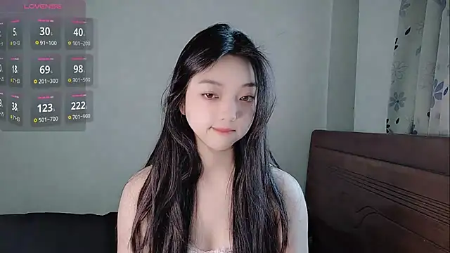 oblakitty  online show from April 9, 2026, 12:45 am