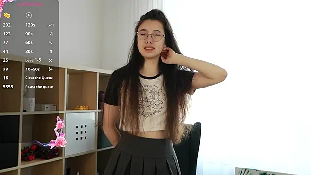 IsauraHolleman online show from March 29, 2026, 3:08 am