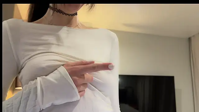 Nicolekira online show from March 23, 2026, 5:35 pm