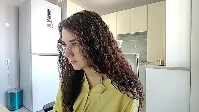 LaritaTocchio online show from April 5, 2026, 7:15 am