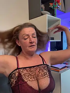 Milf-Gabi online show from May 13, 2026, 9:49 am