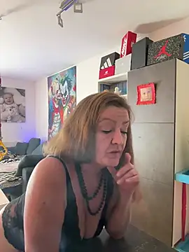 Milf-Gabi online show from May 19, 2026, 6:53 am