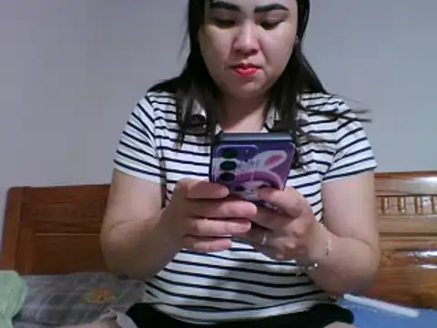 Snapshot of Tits28-2 chatting on May 18, 2026, 8:41 am Tits28-2 online show from May 18, 2026, 8:41 am