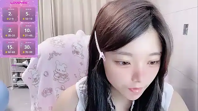 Snapshot of Puting_q chatting on April 24, 2026, 6:59 am Puting q online show from April 24, 2026, 6:59 am