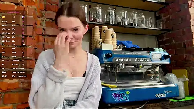 AnnWaddie online show from March 26, 2026, 11:41 am