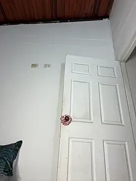 Snapshot of Trixie_pop chatting on March 21, 2026, 12:01 am Trixie pop online show from March 21, 2026, 12:01 am