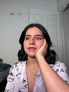 Snapshot of Trixie_pop chatting on April 7, 2026, 12:12 am Trixie pop online show from April 7, 2026, 12:12 am