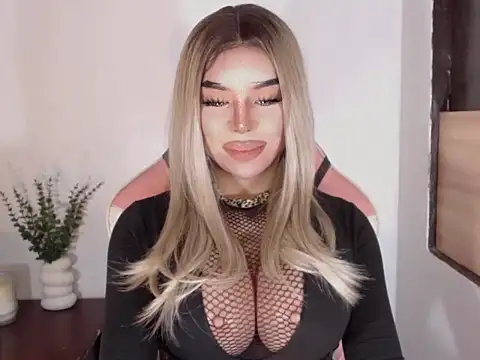 Zandralopez online show from March 30, 2026, 2:40 pm