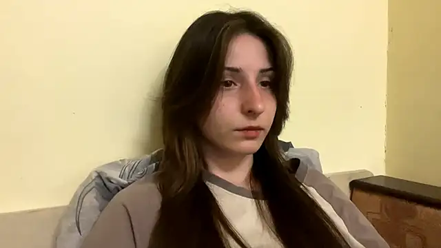 sakuraabloom7 online show from April 6, 2026, 5:14 pm